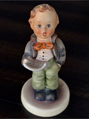 Vintage Goebel Hummel “Soloist” Figurine
